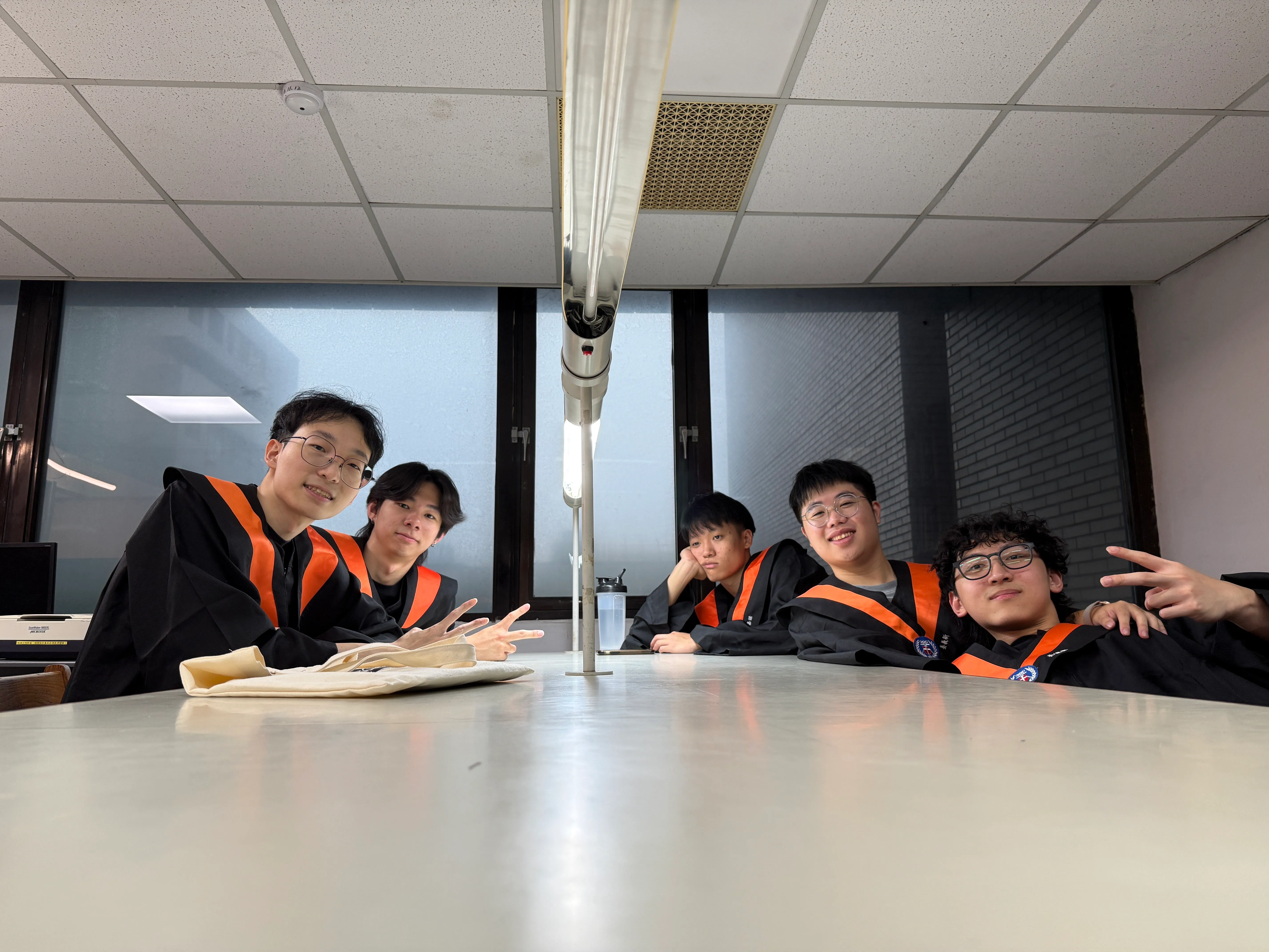 豪子好粗… 要把 Jabee 壓扁了