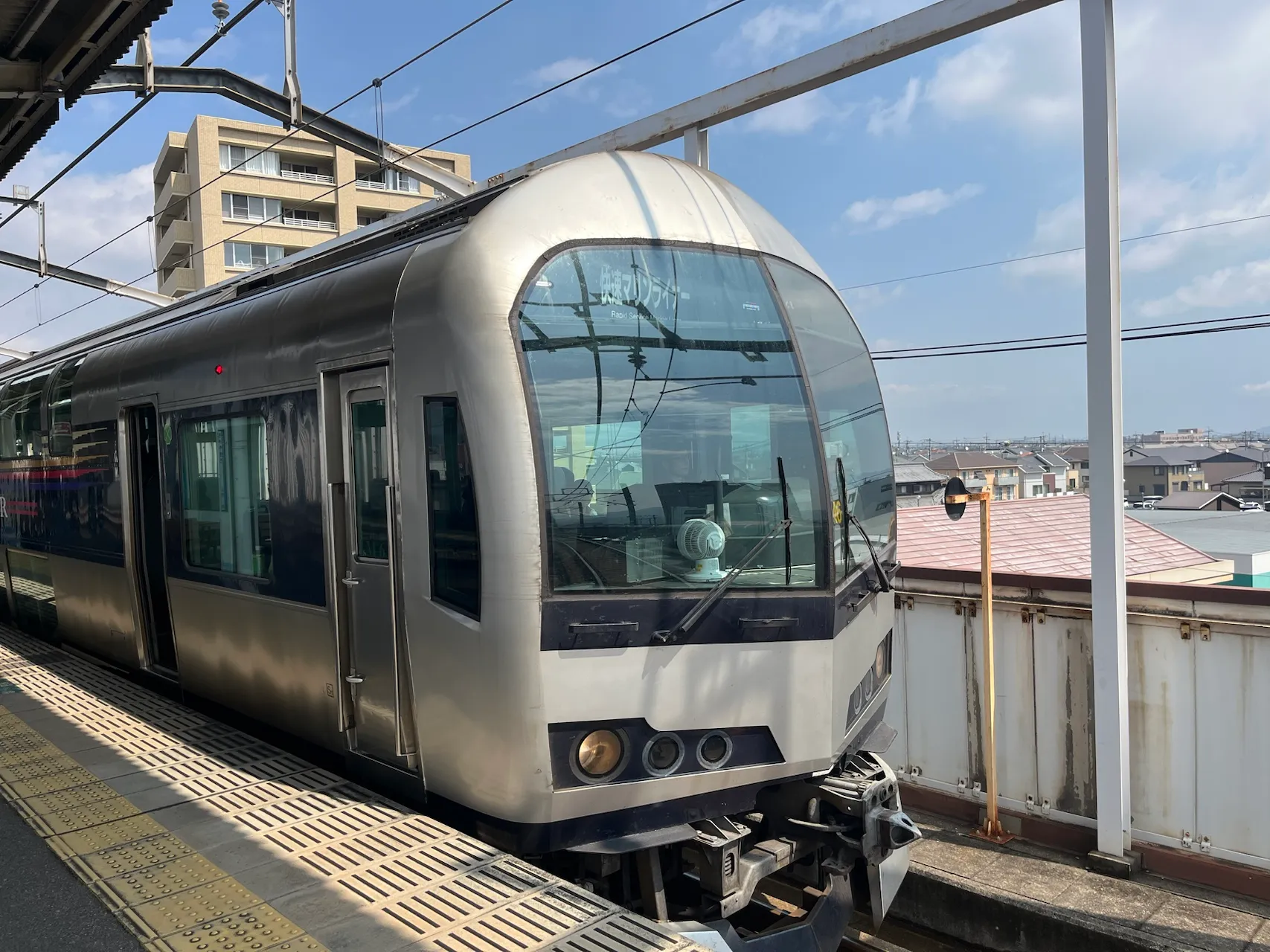 山陽地區 宇野線 的雙層綠色車廂