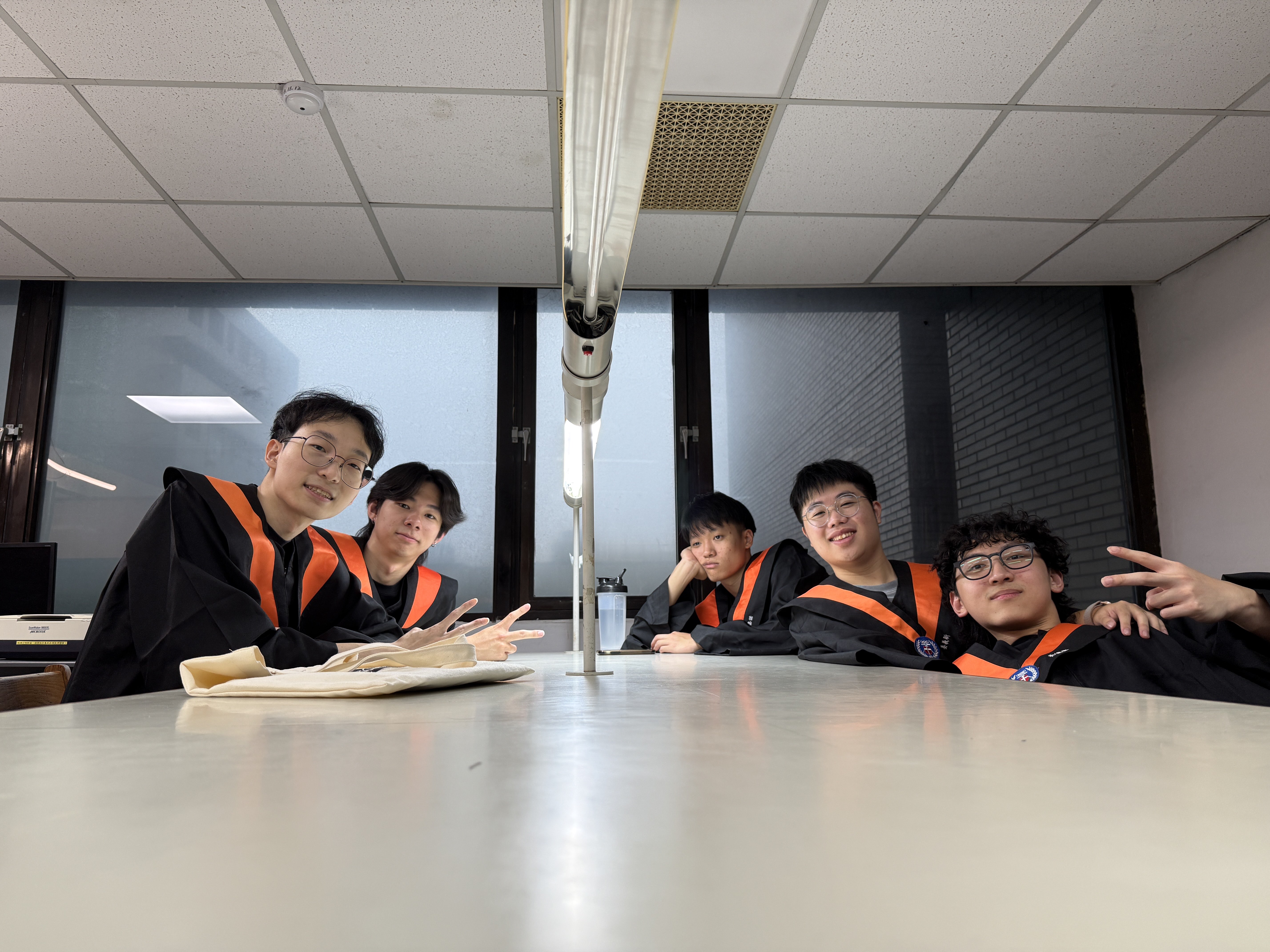 豪子好粗… 要把 Jabee 壓扁了
